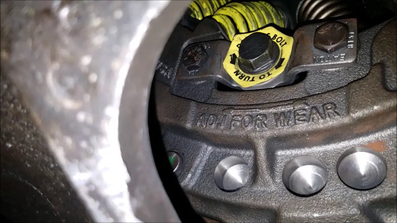 How to Adjust Clutch on Semi Truck