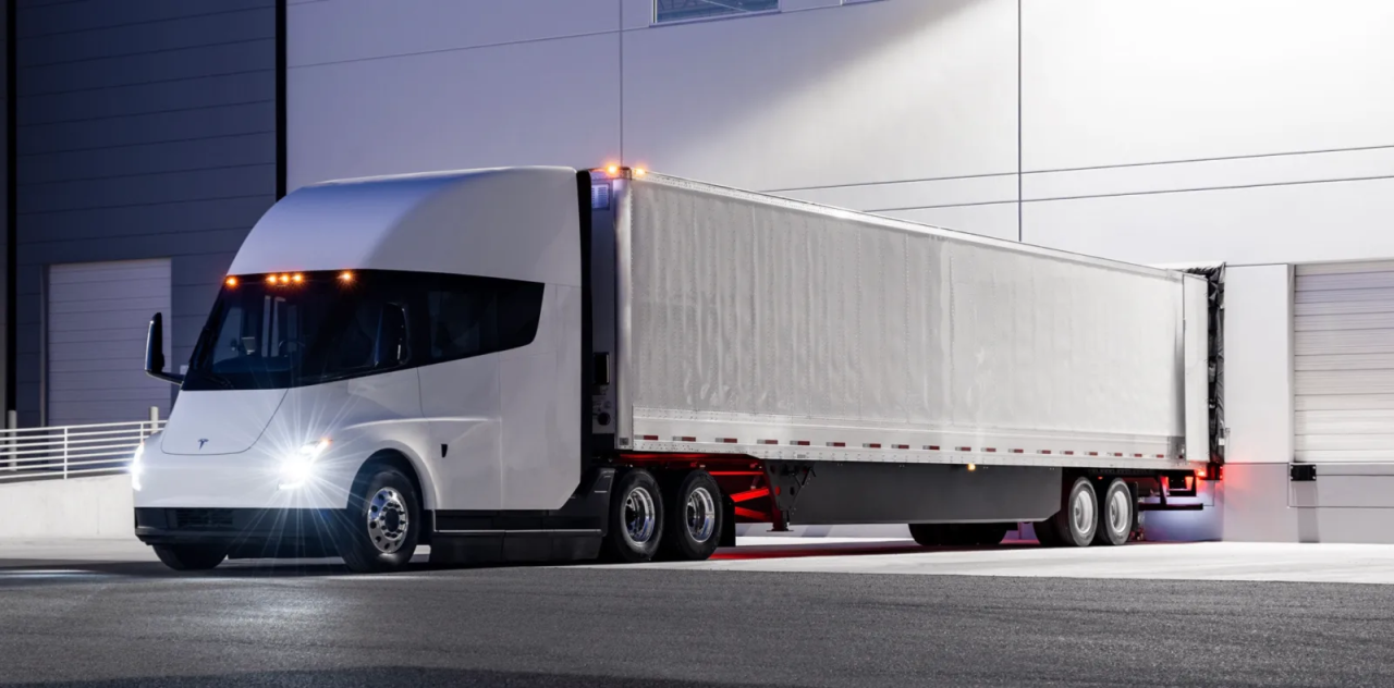 Pros And Cons of Electric Semi Trucks