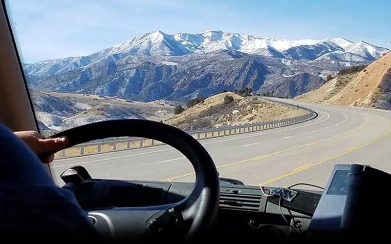 Truck Driving Tips for Mountain Roads